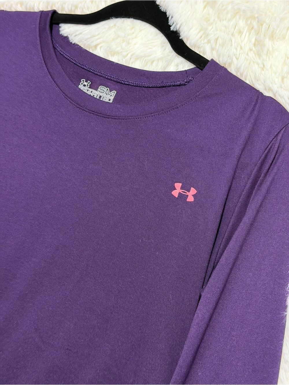 Under Armour Womens Semi Fitted Heat Gear Tee Size SM Purple Running Sporty Gym - Picture 3 of 9